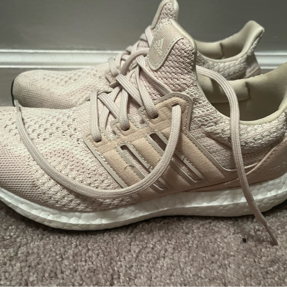 Women’s Ultra Boost 5.0 Halo Ivory size 7 - Picture 8 of 12